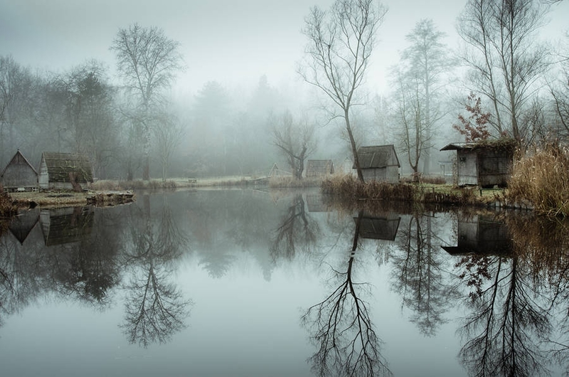 雾霭中布达佩斯的小渔村 镜头下的世外桃园 