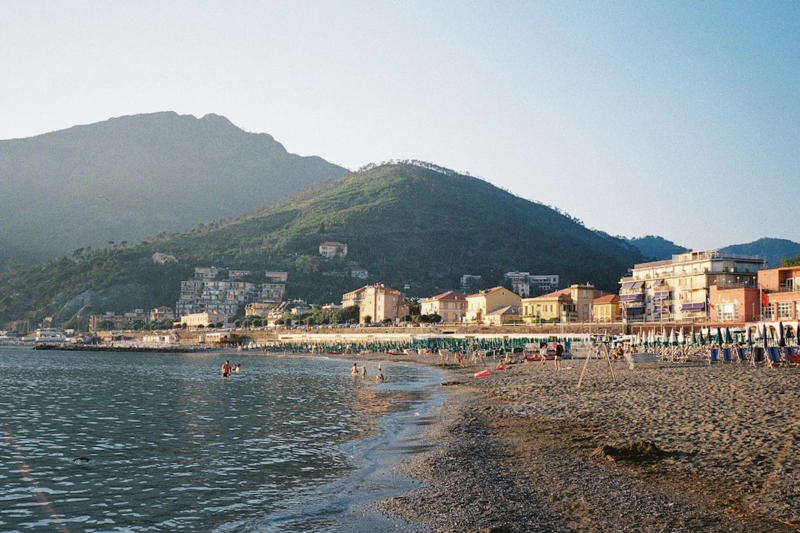 藏在意大利的这片净土 漫步依山傍海的五渔村