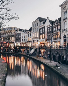 漫步于黄昏后的荷兰街头 只为记录最美的建筑