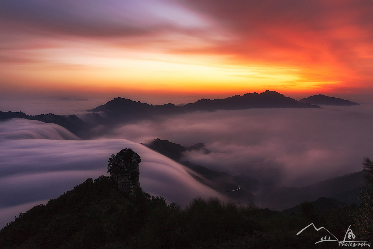 无尽美景不负一路艰辛 川西山巅风光震颤心灵