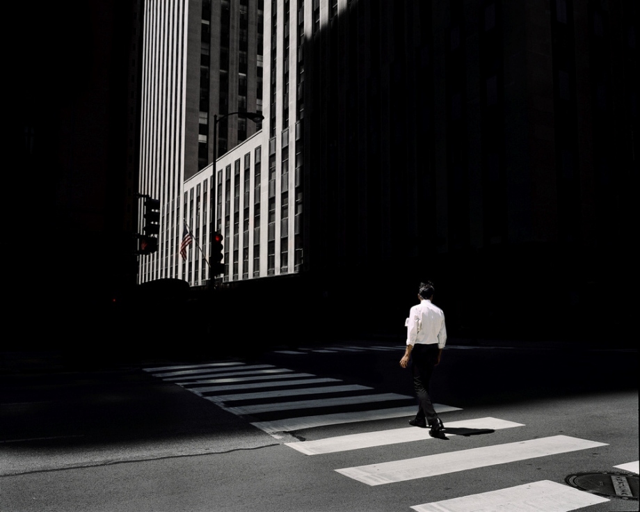 美国新锐摄影师如何表现街头摄影的心理张力