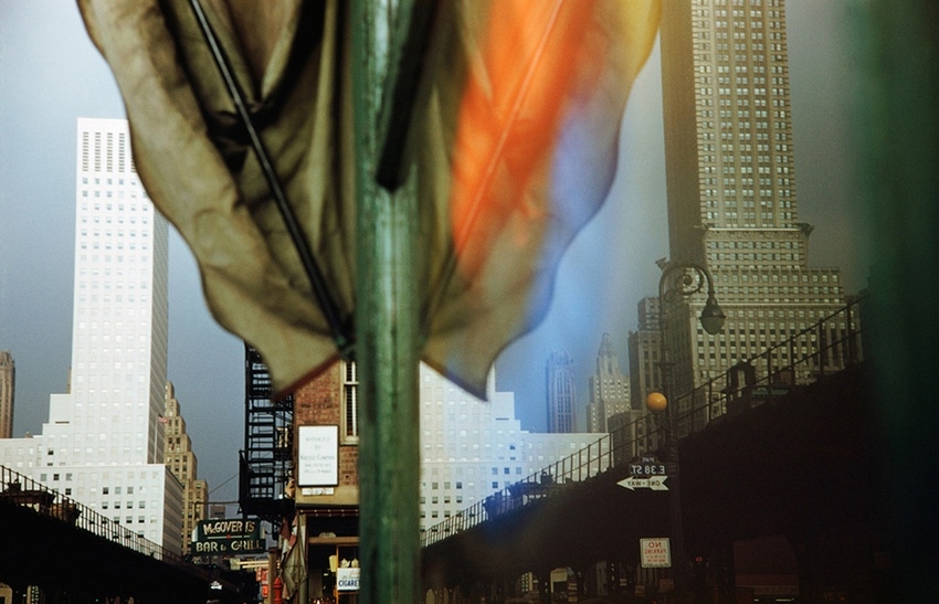 冲破摄影保守的先驱典范 浓郁色彩下的街头景象