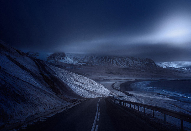 摄影师在旅行中收集全世界各地最孤独的公路美景
