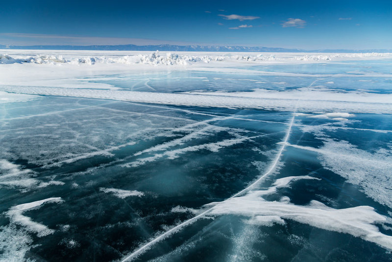 冰封十里的纯色湖面 贝加尔湖的冰冻世界