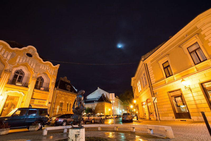 宁静优雅的欧洲小镇 摄影师眼中的家乡夜色