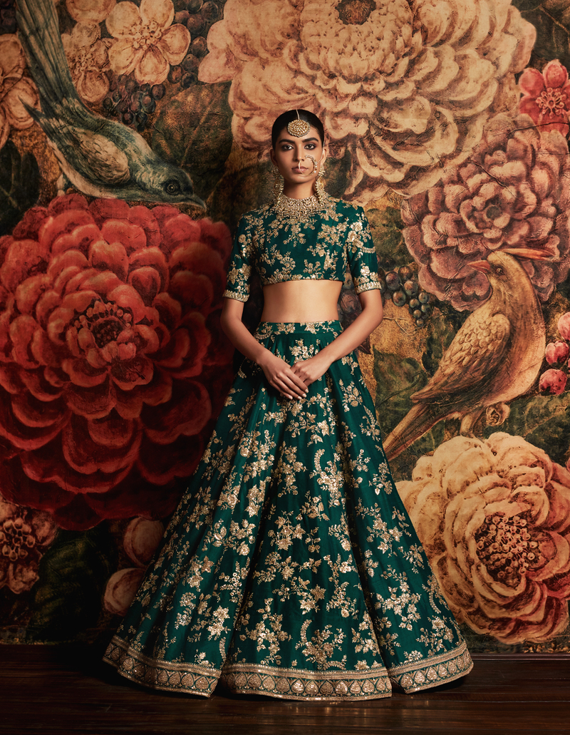 印度传统服装的绝佳魅力 复古风碰撞精致的图案