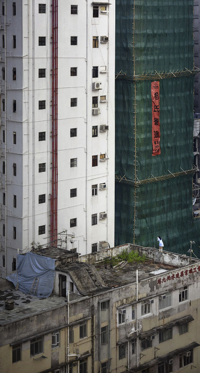 独特视角感受不一样的市井 香港楼顶的生活场景