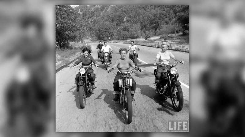摩托车骑行并不是男孩的专利