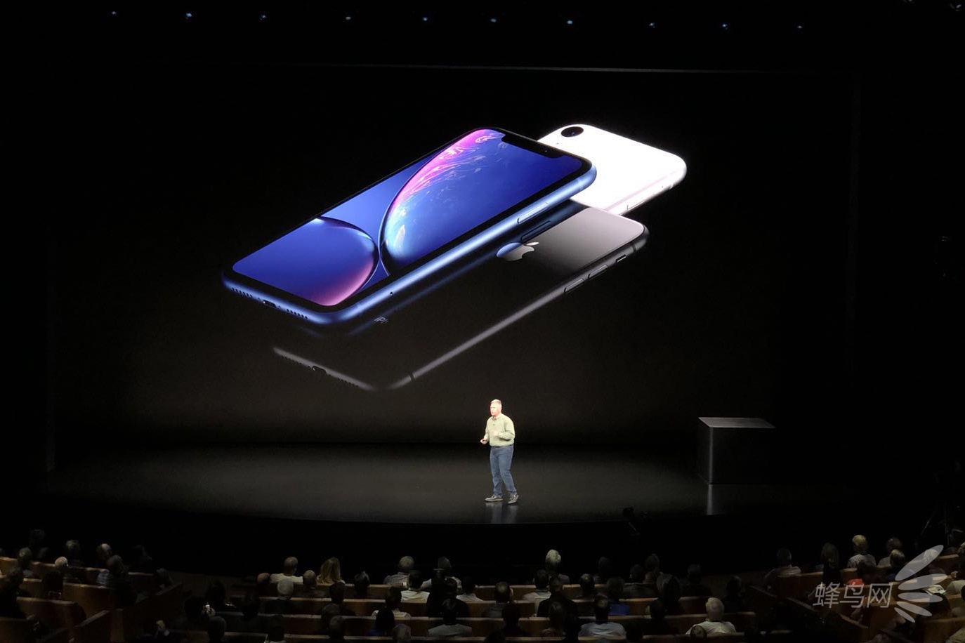 三款全新iphone 苹果携多款新品亮相秋季发布会