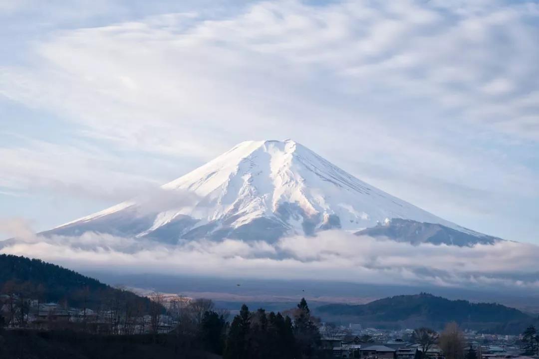 怀着执念与期待  一生只为富士山拍照