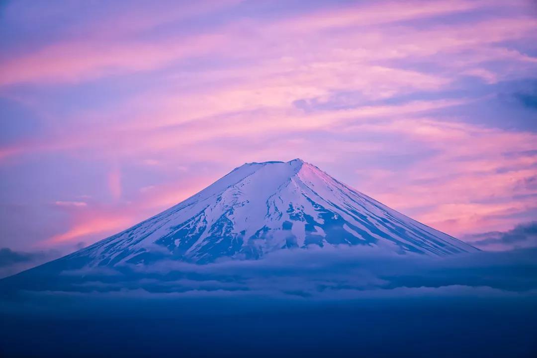 怀着执念与期待  一生只为富士山拍照