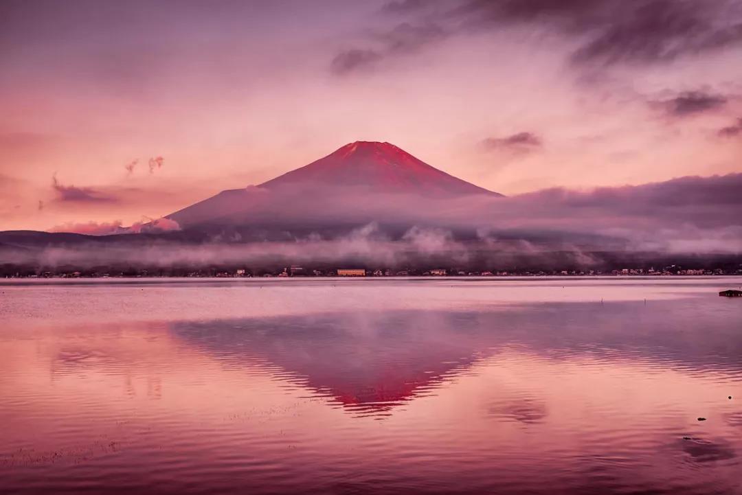 怀着执念与期待  一生只为富士山拍照