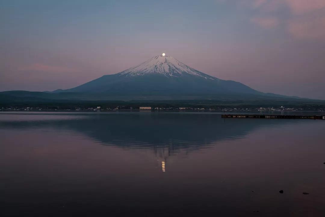 怀着执念与期待  一生只为富士山拍照