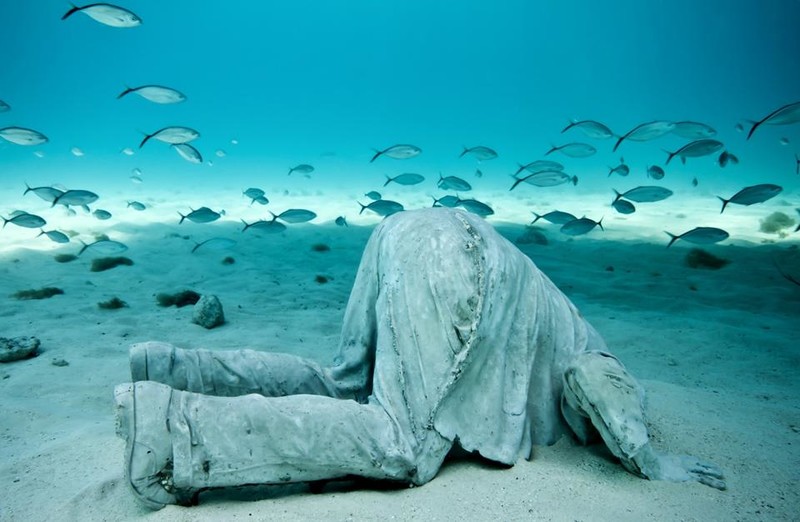 让人瞠目结舌的水下雕塑 穿越般华丽的艺术世界