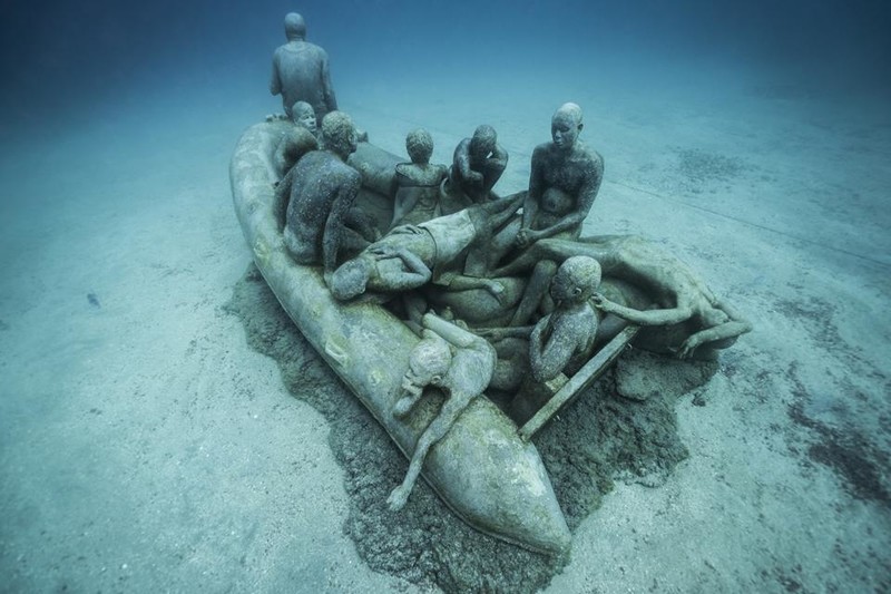 让人瞠目结舌的水下雕塑 穿越般华丽的艺术世界