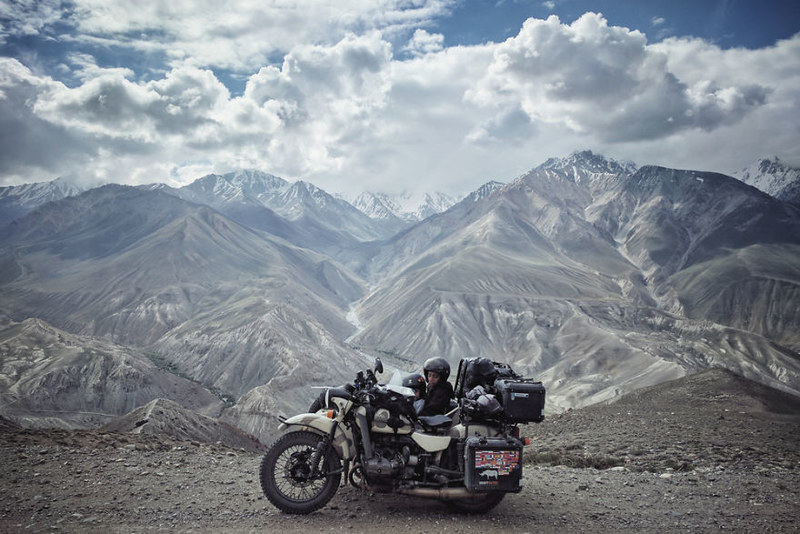 两万六千公里的穿越之旅 摩托车轮上的沿途风光