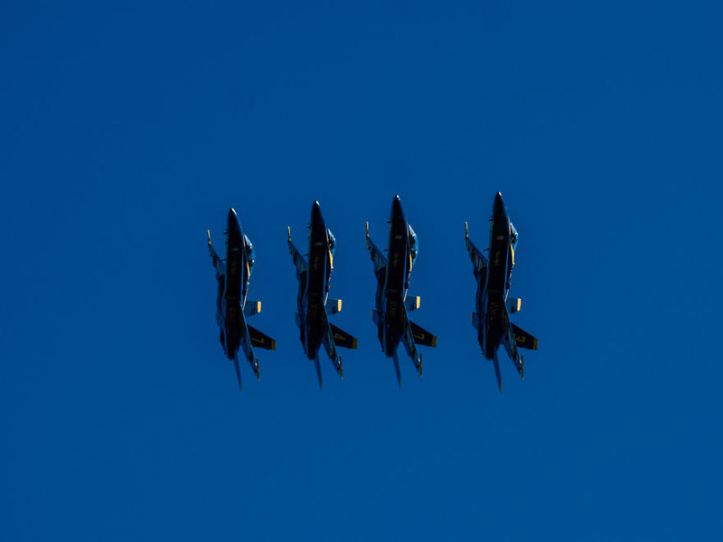掠过蓝天的震撼 美国海军Blue Angel表演队