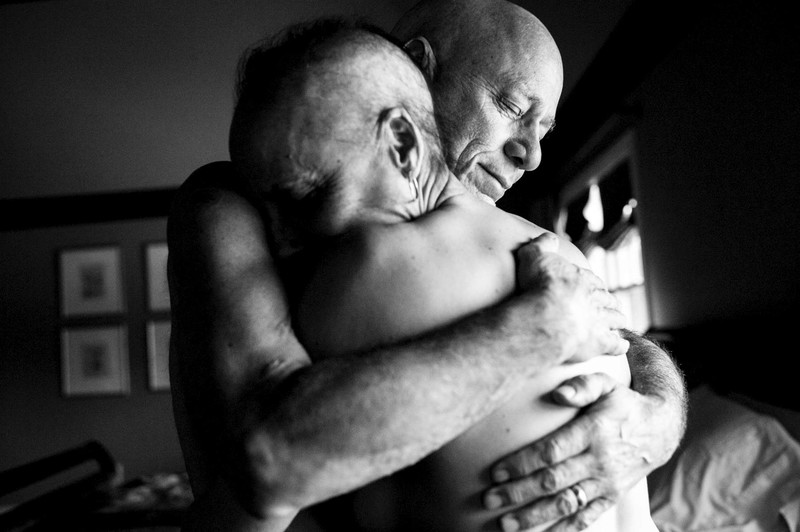 家|癌症父母的最后时光 记录痛苦与关爱的家