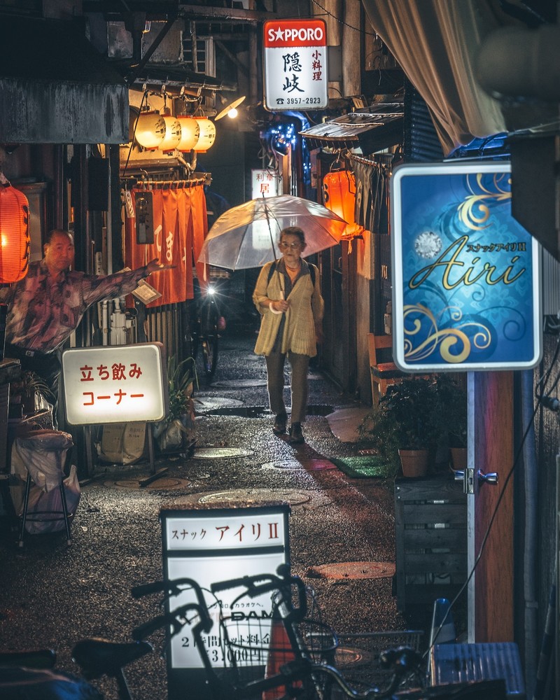 喧闹迷人的东京夜色 记录行色匆忙的纷乱街头
