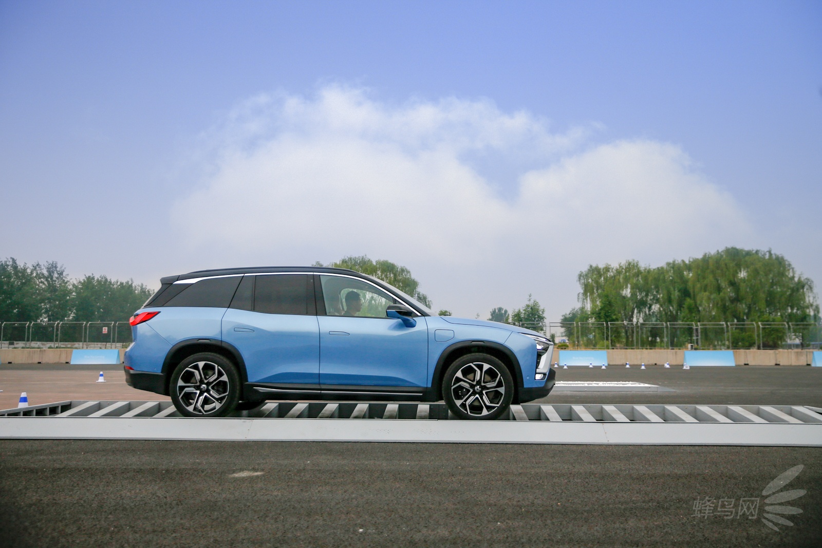 不只是狂暴 试驾体验蔚来es8