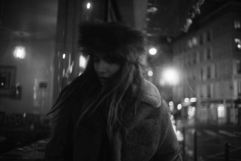 探秘巴黎的宁静时光 黑白影像的细腻感悟