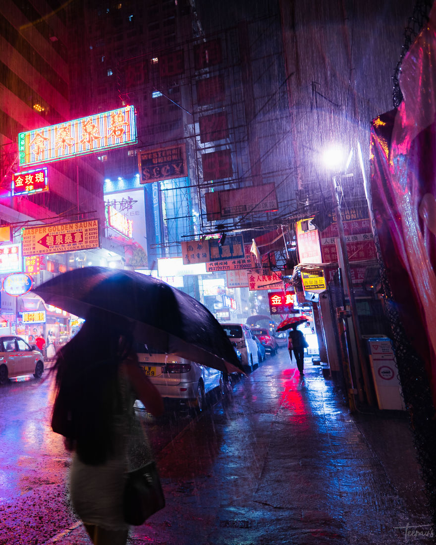 雨中香港的迷茫夜色 梦幻色彩的科幻之城