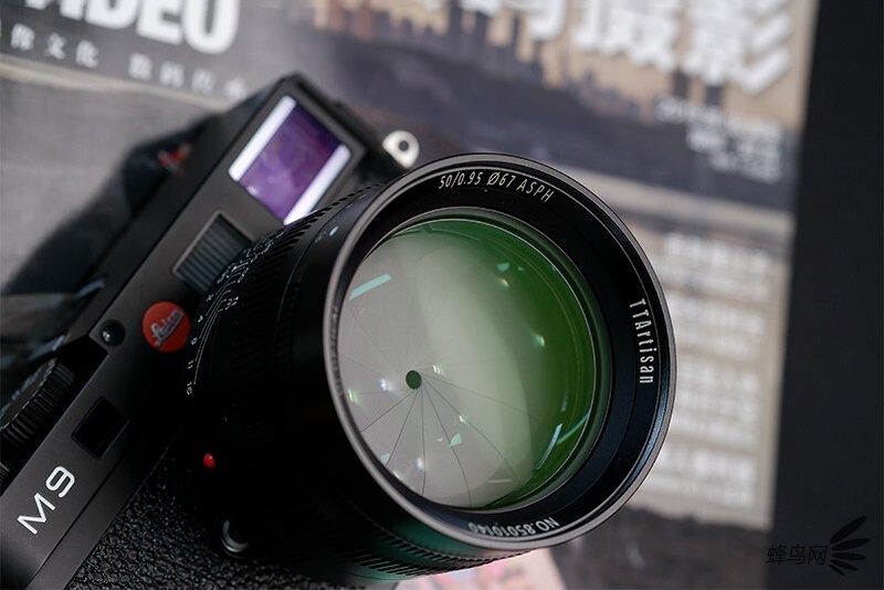 Ȧֶͷ 50mm f/0.95ۼ4650Ԫ