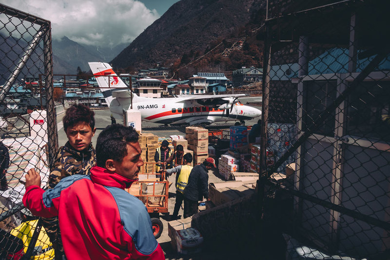 世界上最危险的起降 群山环绕的卢卡拉机场