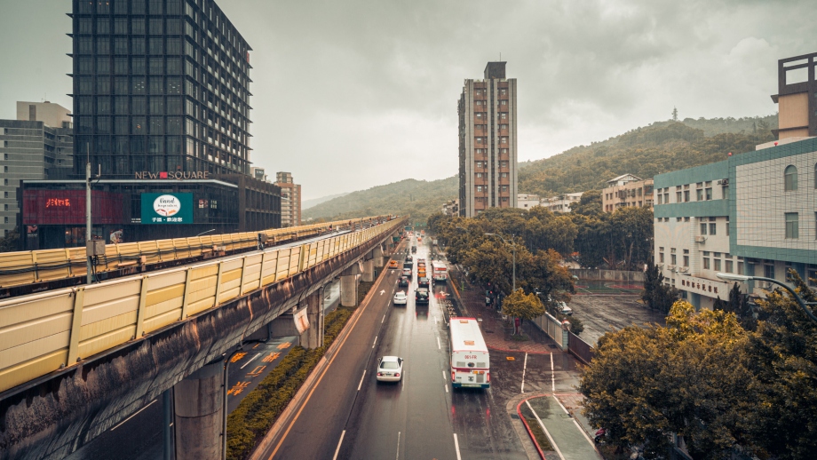 轨道上的城市 透过台北地铁一览都市风情 