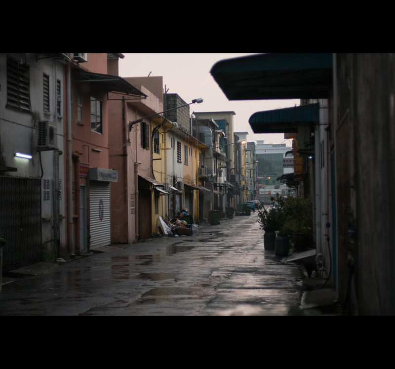 充满电影感的视觉构图 色彩浓郁的街头摄影
