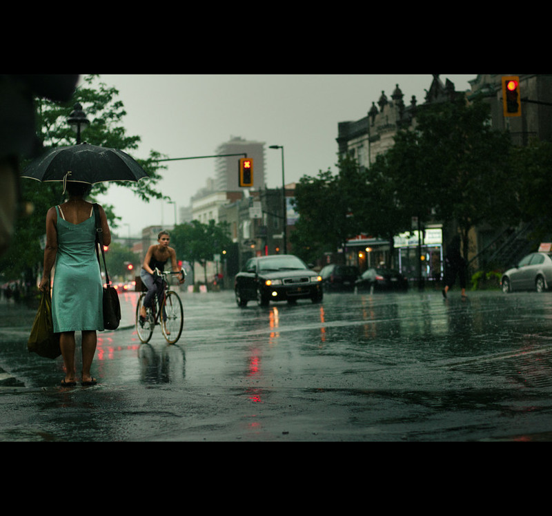 充满电影感的视觉构图 色彩浓郁的街头摄影