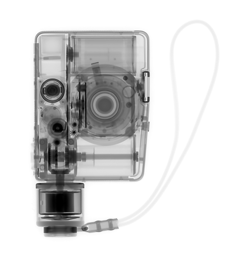 被反拍的相机肖像 X光下的相机内部构造
