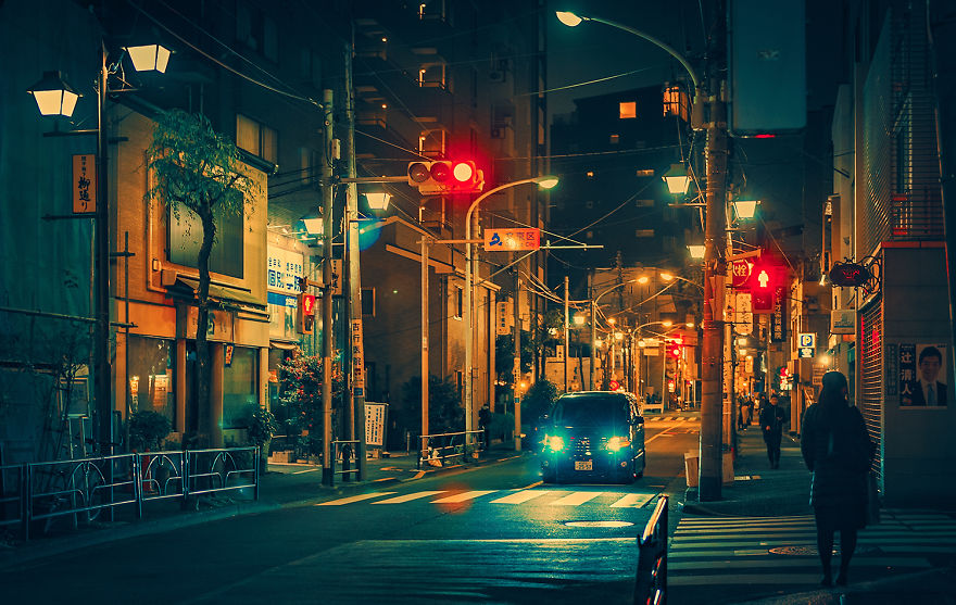 纸醉金迷的日本街头 昏黄幽暗的夜间都市