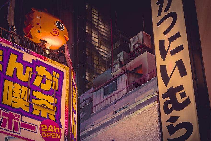 纸醉金迷的日本街头 昏黄幽暗的夜间都市