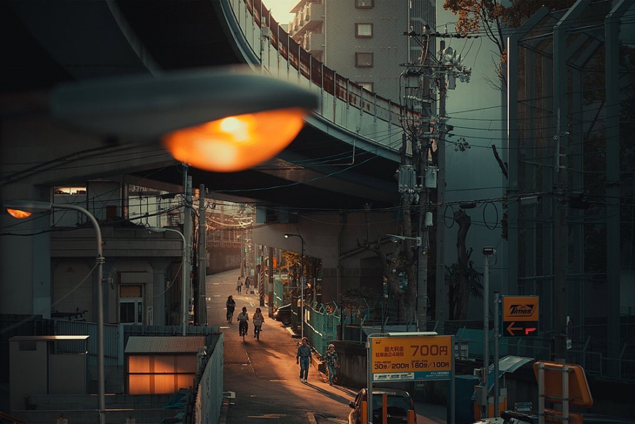 微妙柔和的色彩 孤独深邃的日本街头