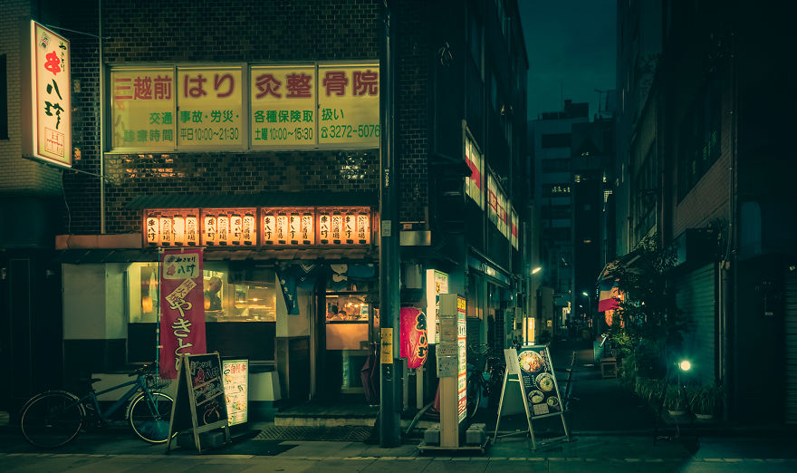 纸醉金迷的日本街头 昏黄幽暗的夜间都市