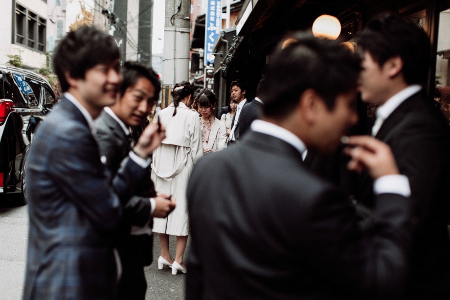 踏入宁静日本街巷 记录柔和飘逸的温润色彩