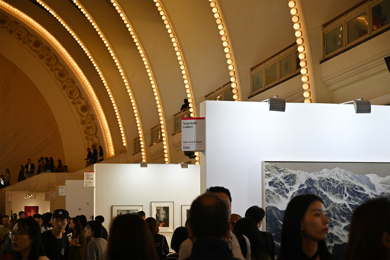 PHOTOFAIRS Shanghai展览现场预览 薇薇安彩色作品国内首秀