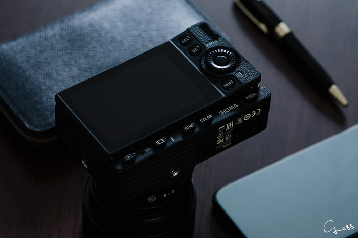 Camera in Pocket ܷŽȫ΢ SIGMA fp