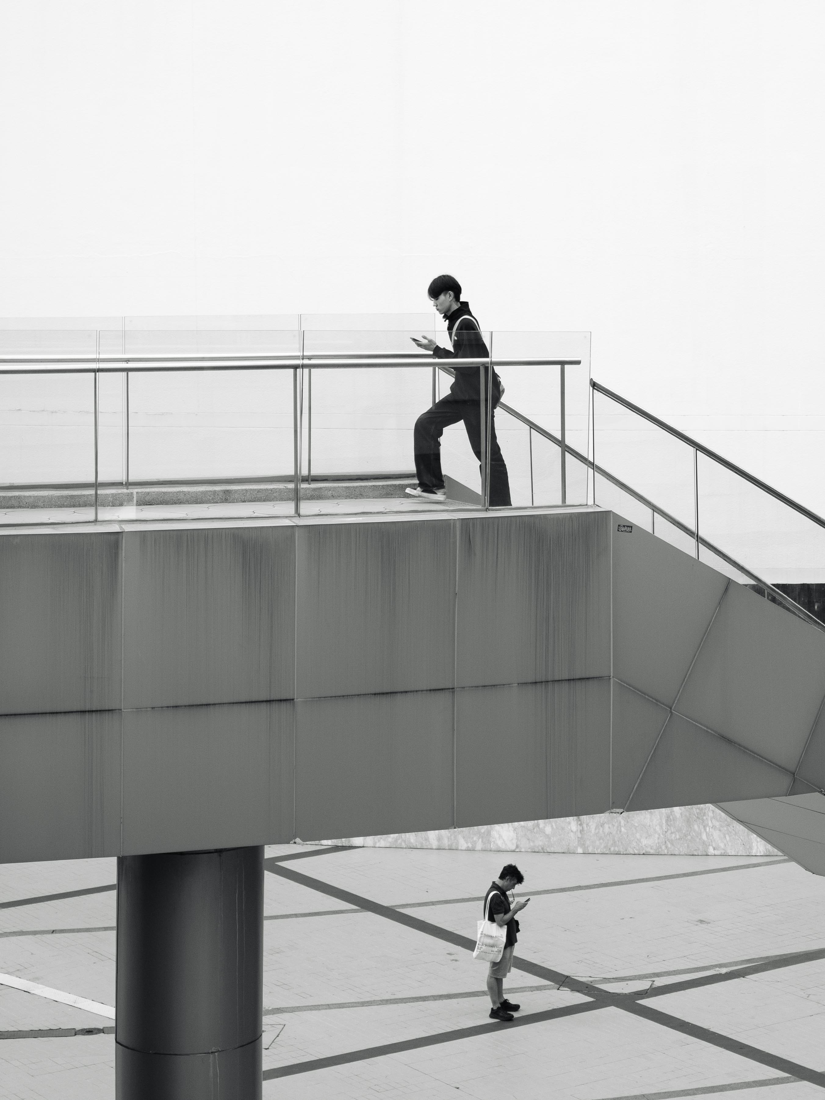 28mmF4的中画幅，是富士的“陷阱”还是扫街的“甜品”？