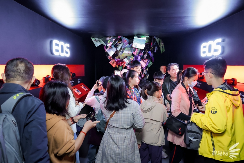 2025佳能影像嘉年华之EOS影像艺术公园上海揭幕 赋能影像艺术焕发新生 2025佳能影像嘉年华之EOS影像艺术公园上海揭幕 赋能影像艺术焕发新生