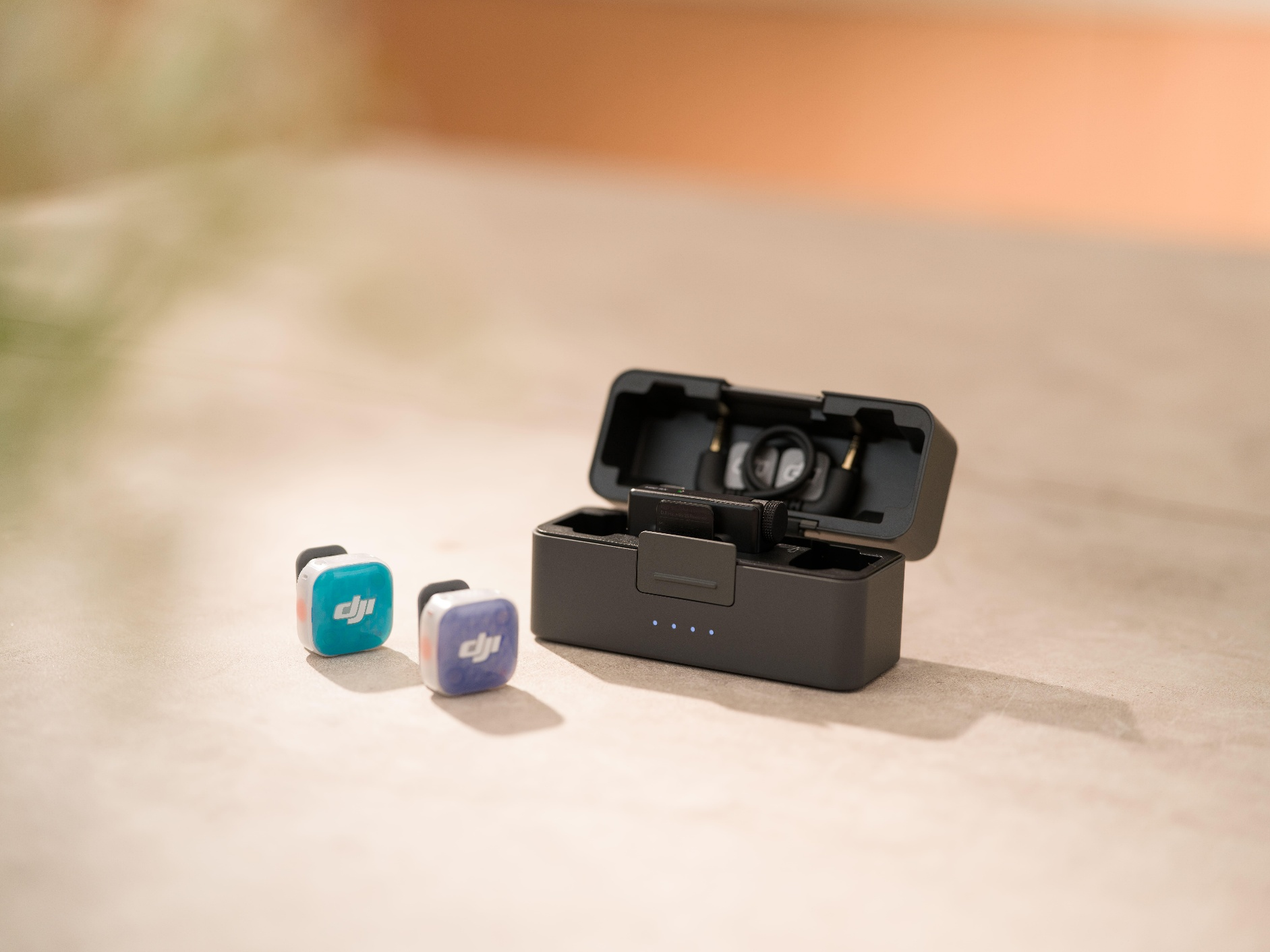 �󽮷���Mic Mini 2S���ķ�һ�ա�32-bit ������¼��רҵ����װ�� 12 �˻���