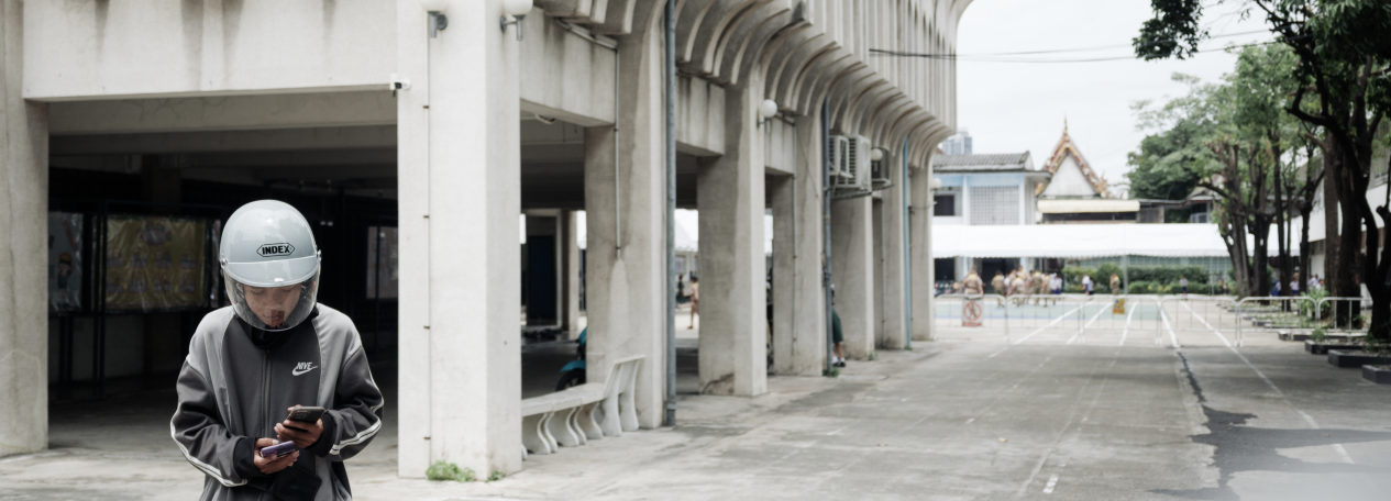 28mmF4的中画幅，是富士的“陷阱”还是扫街的“甜品”？