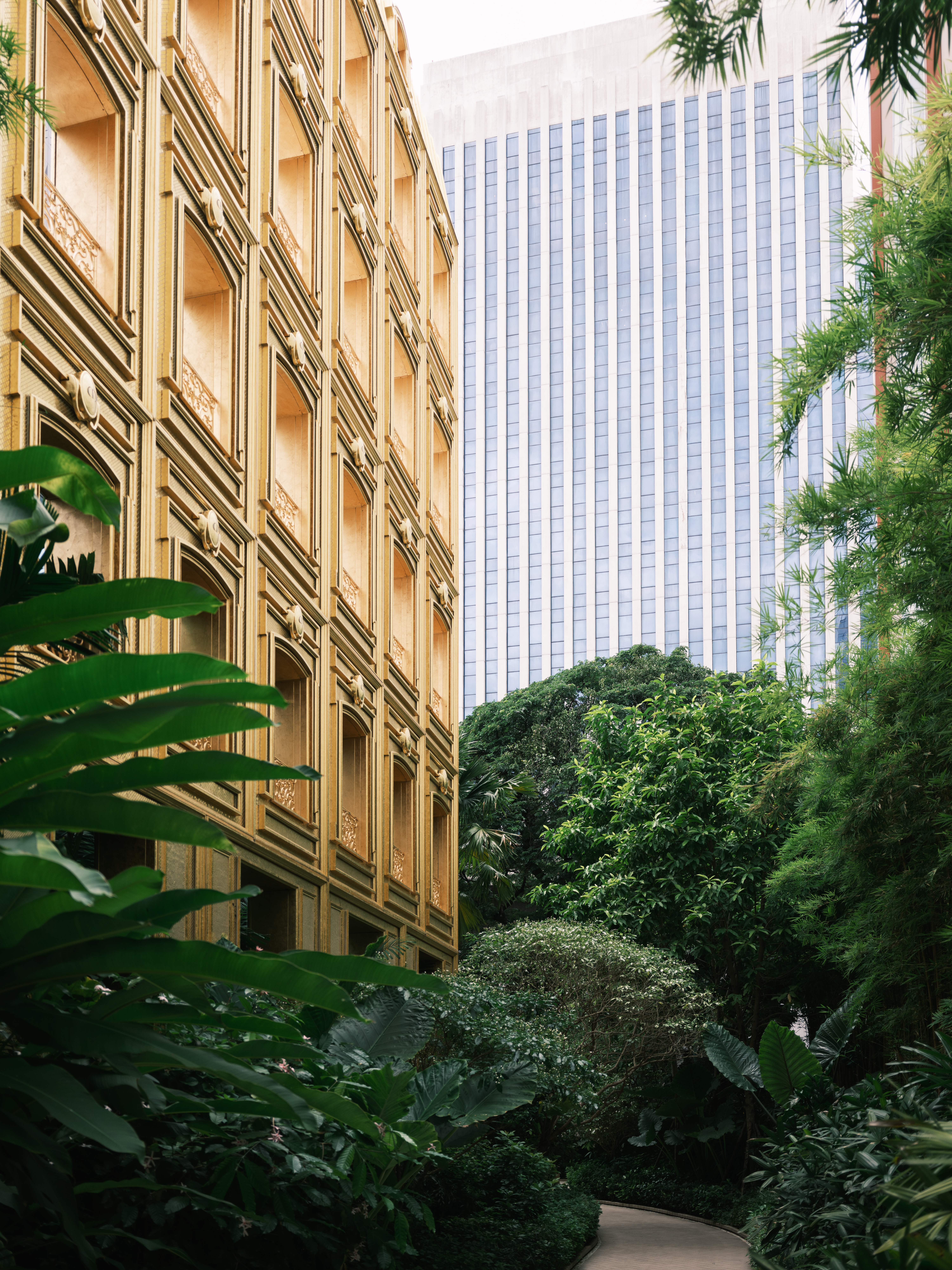 28mmF4的中画幅，是富士的“陷阱”还是扫街的“甜品”？