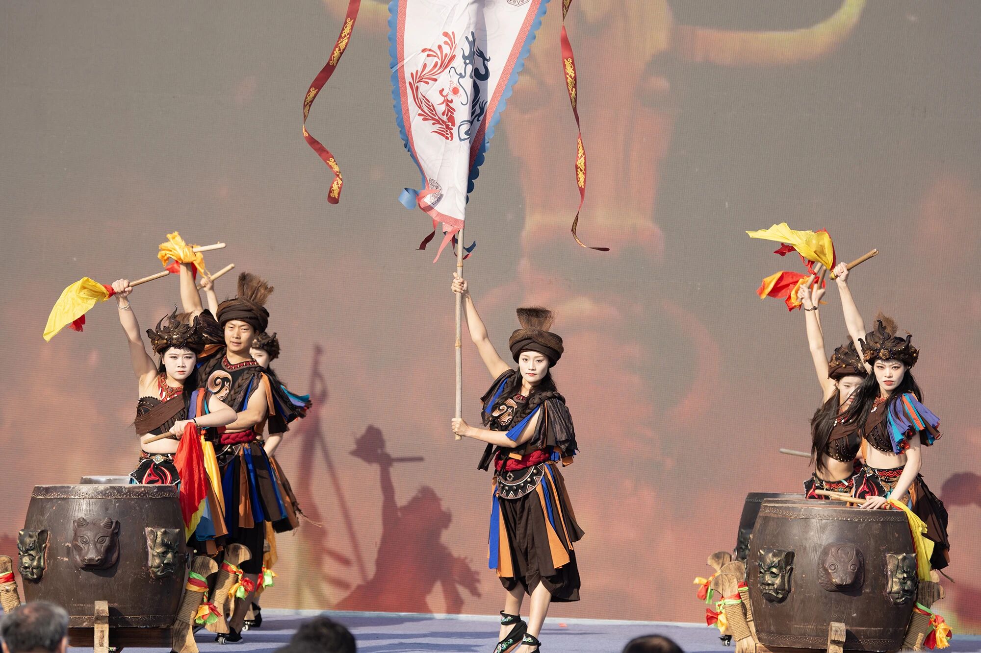 ��Խɽ�����Ի������������й����żҽ硱�����������Ų���Ӱ��չ��ɽˮʤ������Ļ