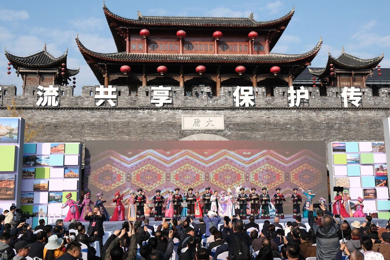 ��Խɽ�����Ի������������й����żҽ硱�����������Ų���Ӱ��չ��ɽˮʤ������Ļ