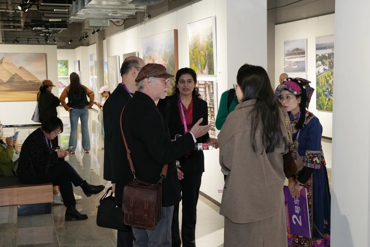 ��Խɽ�����Ի������������й����żҽ硱�����������Ų���Ӱ��չ��ɽˮʤ������Ļ