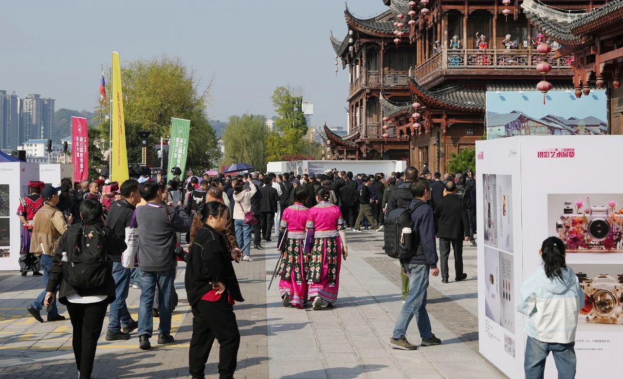 ��Խɽ�����Ի������������й����żҽ硱�����������Ų���Ӱ��չ��ɽˮʤ������Ļ