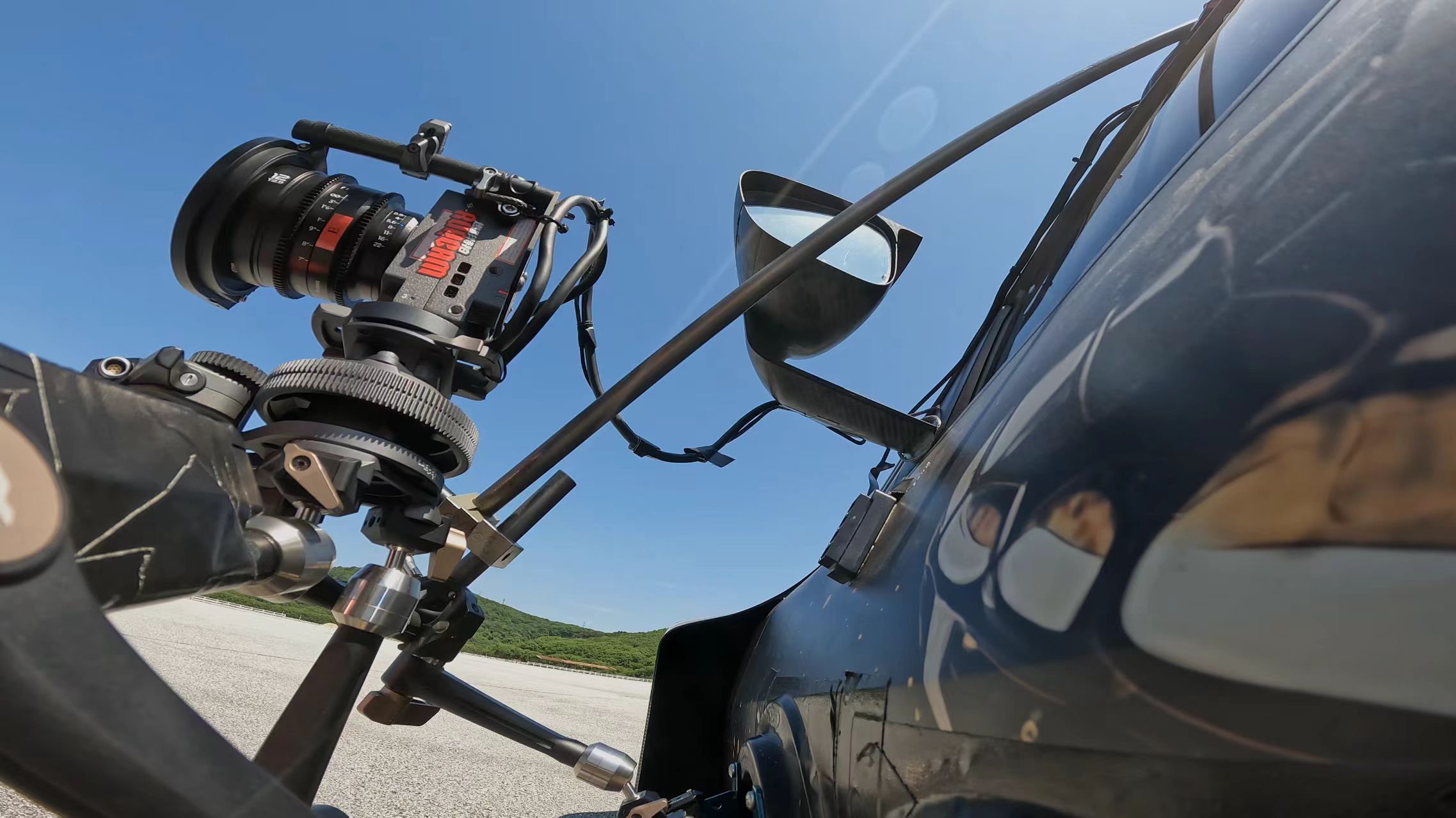 ������CineAltaV 2һ��  ���ɳ�����3���Ѽ�������ӡ�ð�ա���ɡ����̡����ӡ��ĵõ��������ĵÿᡱ 