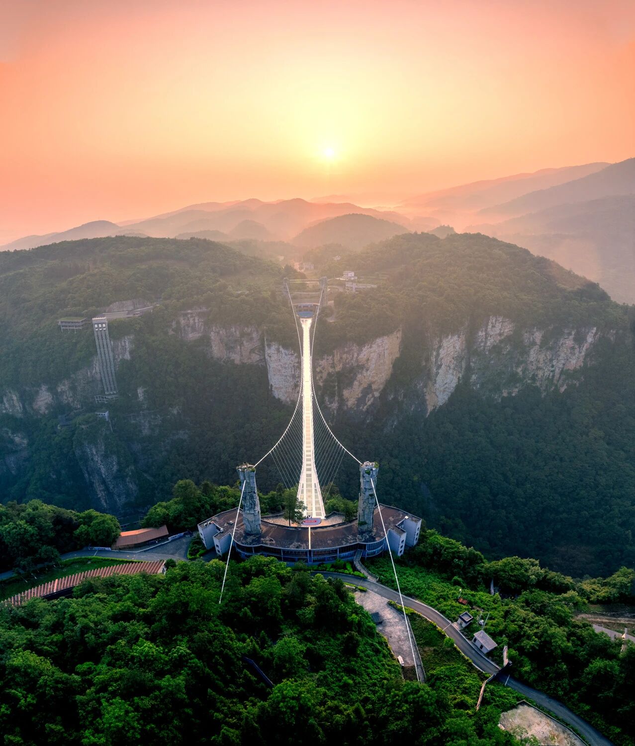 ��Խɽ�����Ի������������й����żҽ硱�����������Ų���Ӱ��չ��ɽˮʤ������Ļ